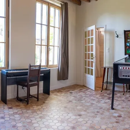 Holiday home Maison De Vigneron Saint-Cyr-en-Bourg
