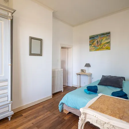 Maison De Vigneron Holiday home Saint-Cyr-en-Bourg