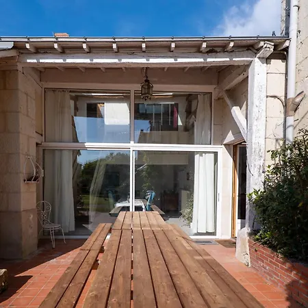 Holiday home Maison De Vigneron Saint-Cyr-en-Bourg